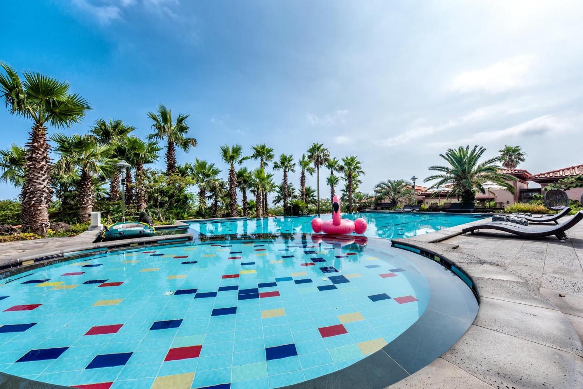 Palm Valley Resort Szogüpho Kültér fotó