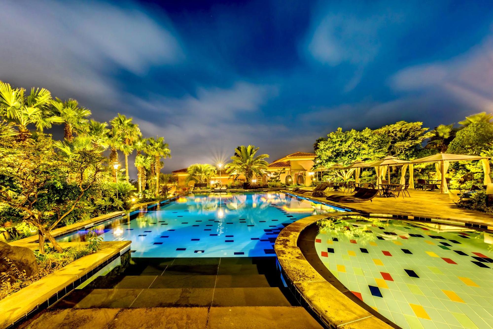 Palm Valley Resort Szogüpho Kültér fotó