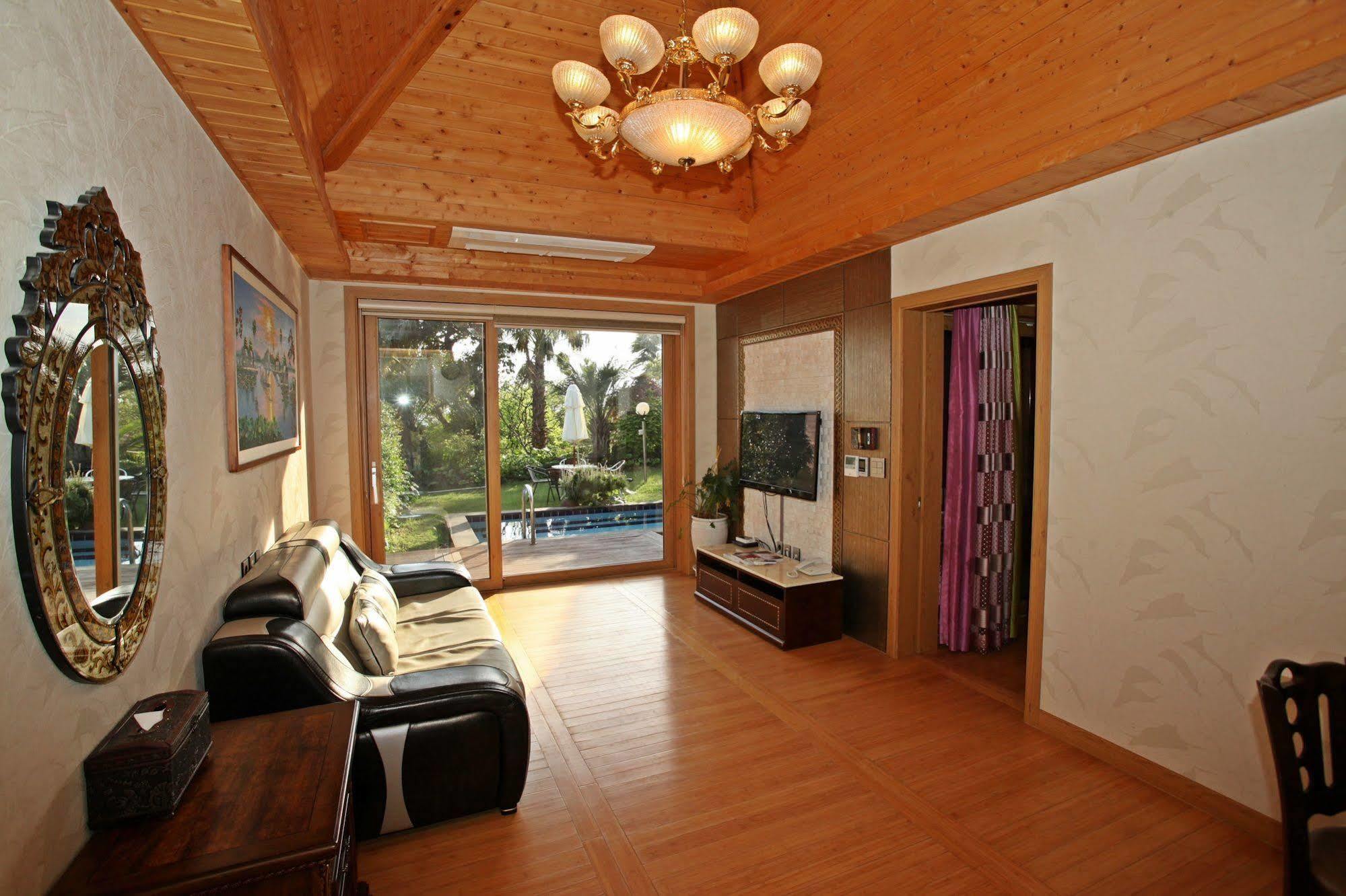 Palm Valley Resort Szogüpho Kültér fotó