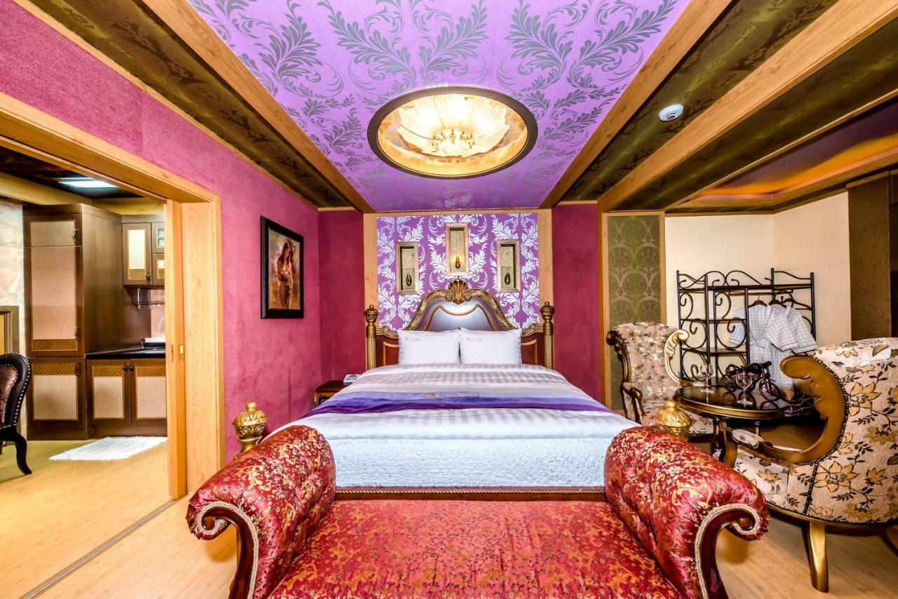 Palm Valley Resort Szogüpho Kültér fotó