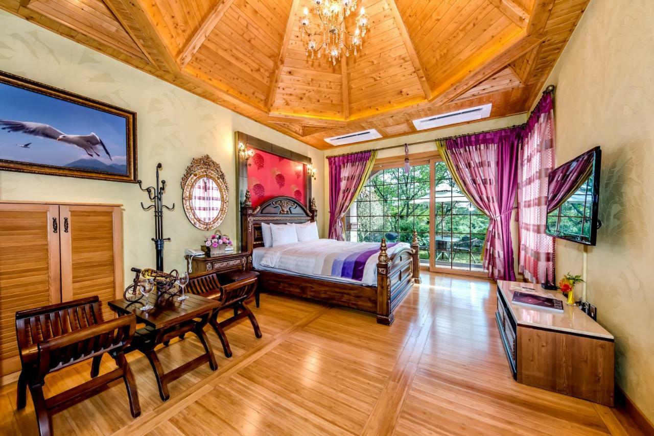 Palm Valley Resort Szogüpho Kültér fotó
