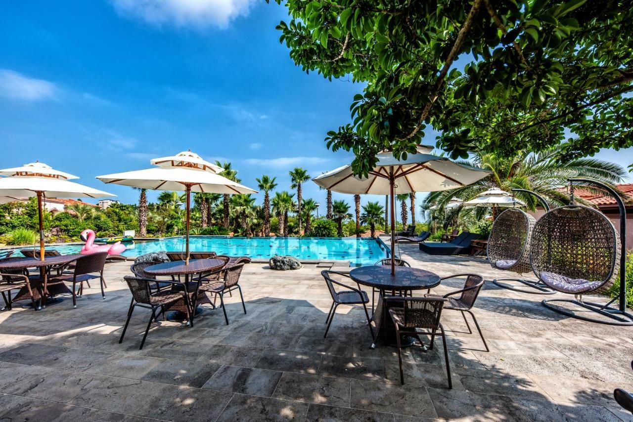 Palm Valley Resort Szogüpho Kültér fotó