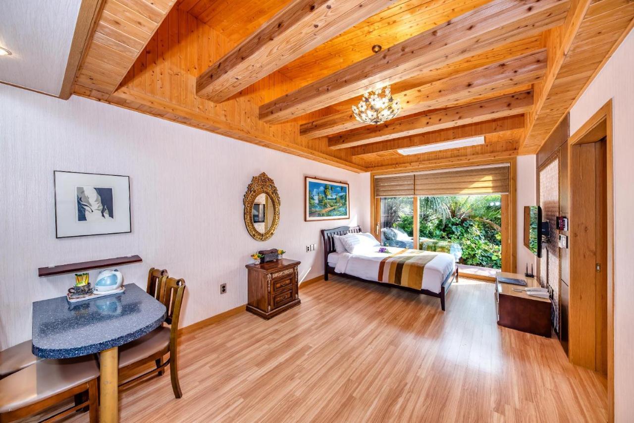 Palm Valley Resort Szogüpho Kültér fotó